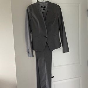 Perfect condition ann taylor factory pant suit